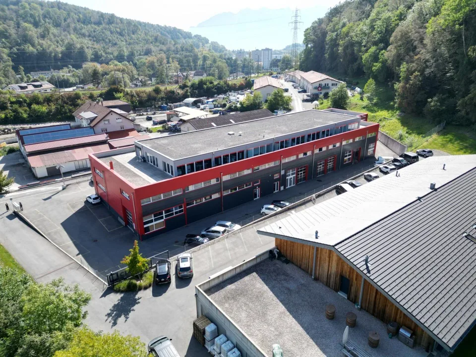 Entrepôt 1.5 pièces 156.35 m2 à Puidoux-Gare