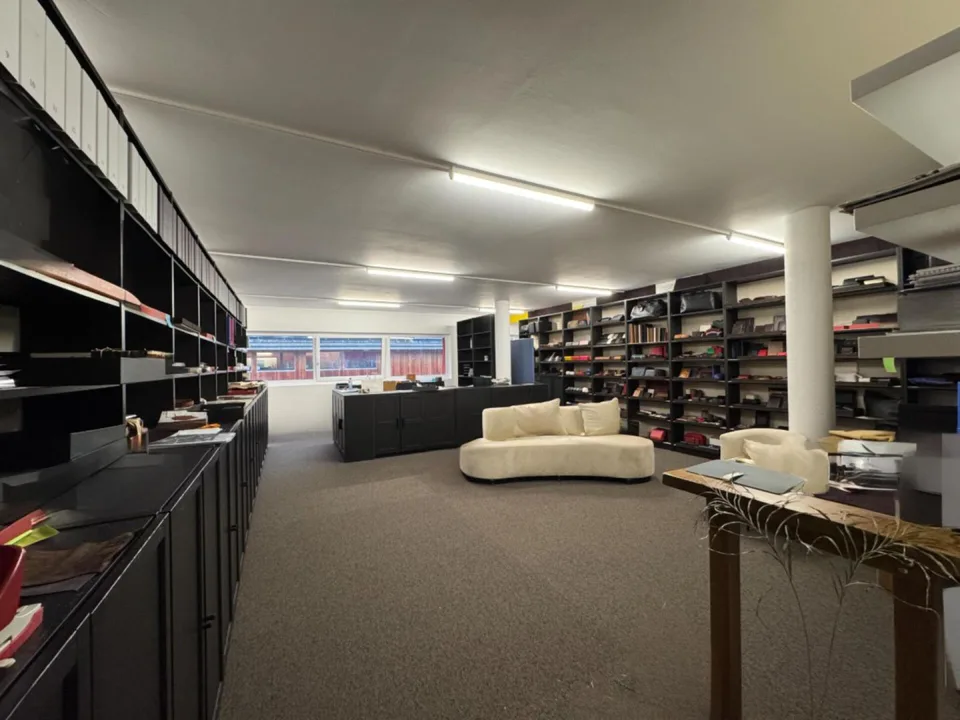 Magazzino 1.5 stanze 156.35 m2 a Puidoux-Gare