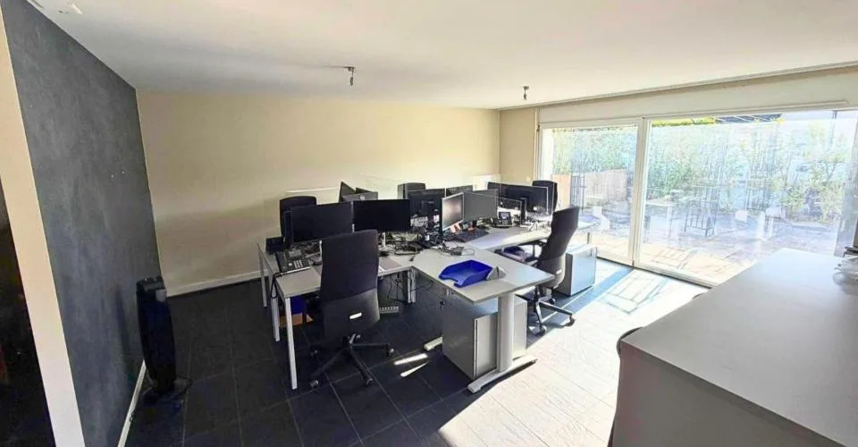 Bureau 2.5 pièces