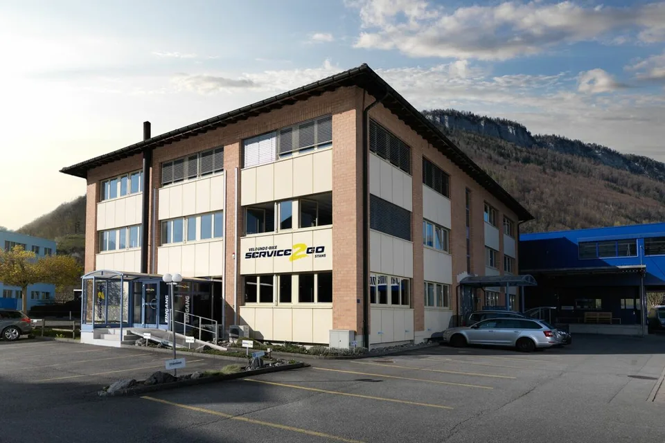 Espaces commerciaux/bureaux flexibles au rez-de-chaussée