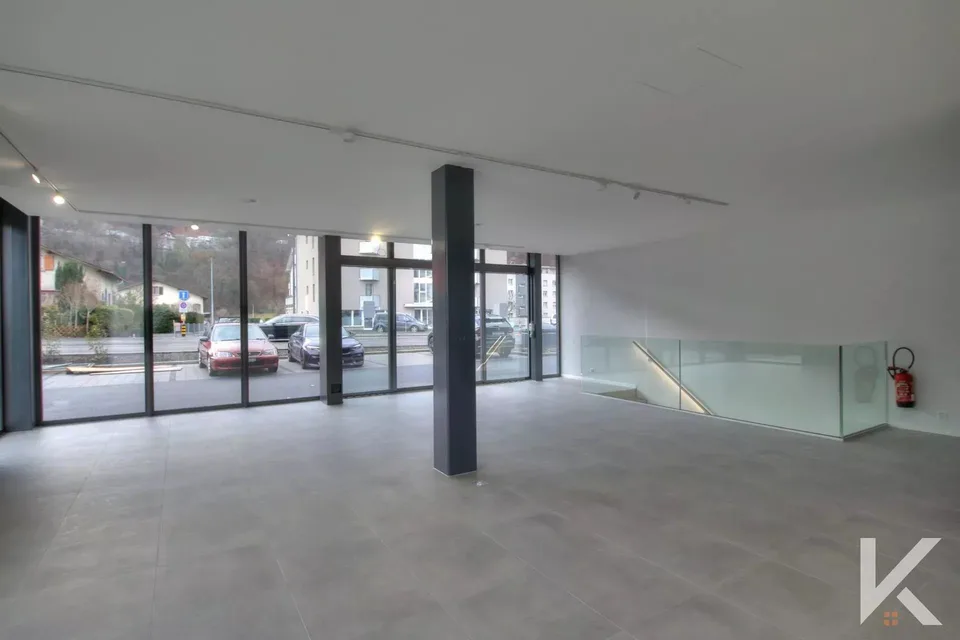 Lokal neu ideal in Monthey gelegen