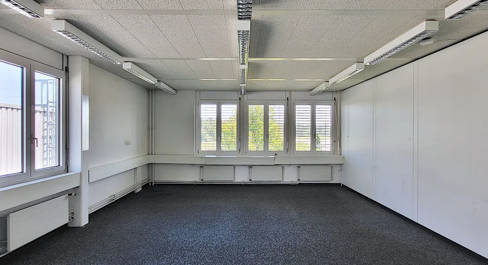 Trasferisciti e inizia - 62 m² di spazio ufficio a Schafisheim!