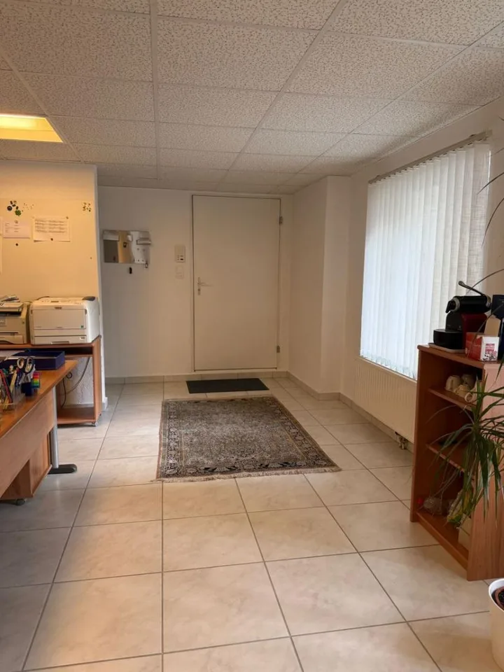 Gemischt genutztes Gebäude 3 Zimmer