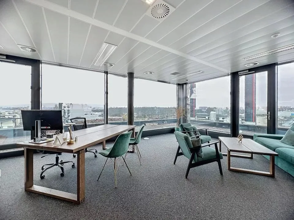 Prächtiger 570 m² großer Dachbodenarbeitsplatz im Herzen von Lignon