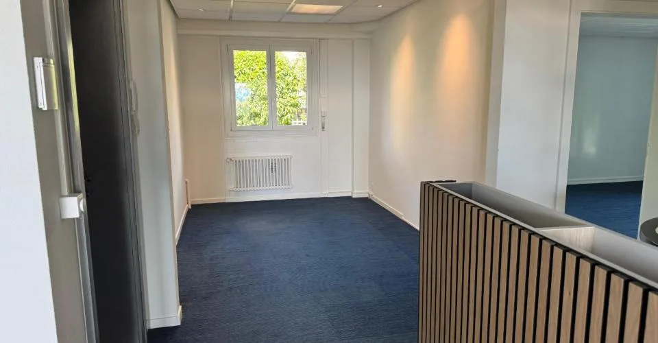Office – photo 8 of 11