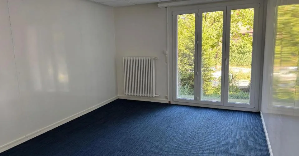 Office – photo 7 of 11