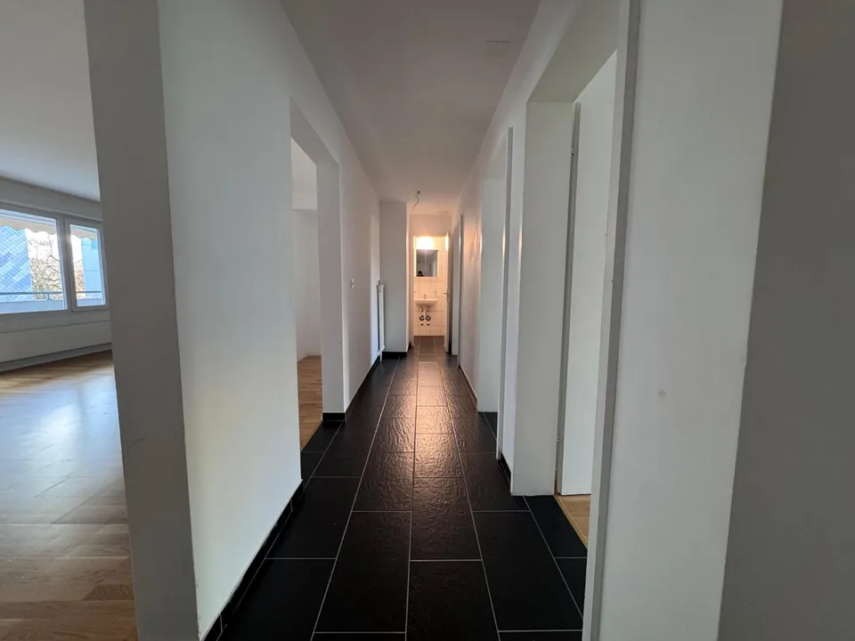 Geräumige 4.5-Zimmer-Wohnung in guter Lage