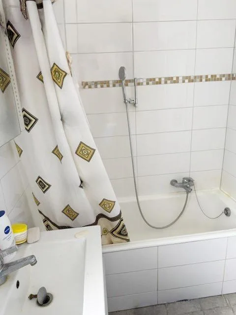 Studio zu vermieten, mit Gemeinschaftsgarten