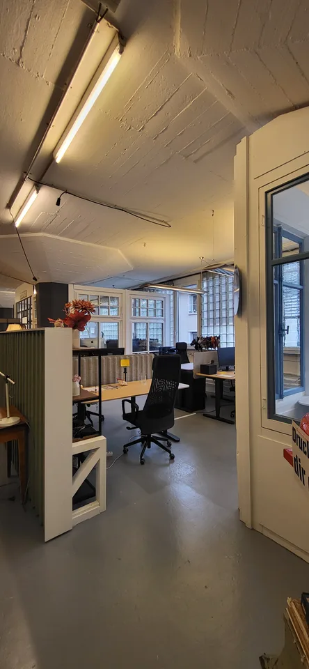 Office – photo 8 of 13