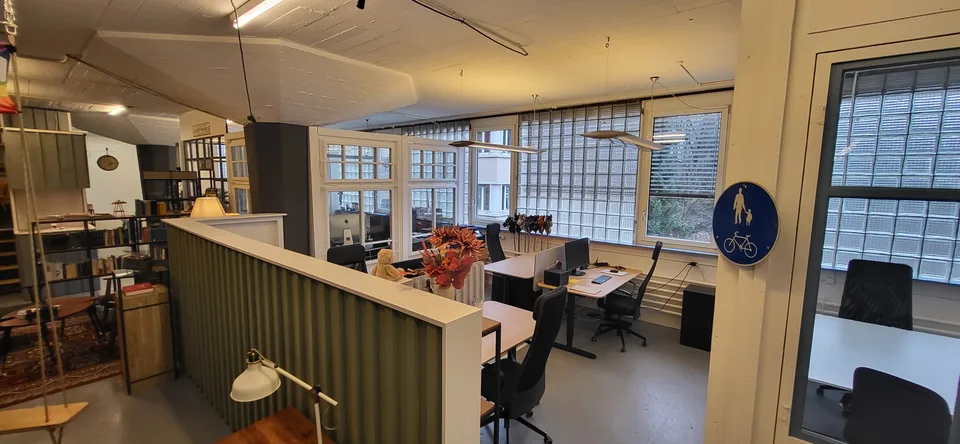 Office – photo 7 of 13