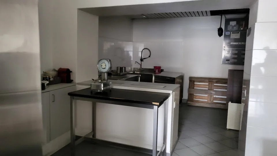 Espace commercial à louer – Place de la Liberté, La Neuveville