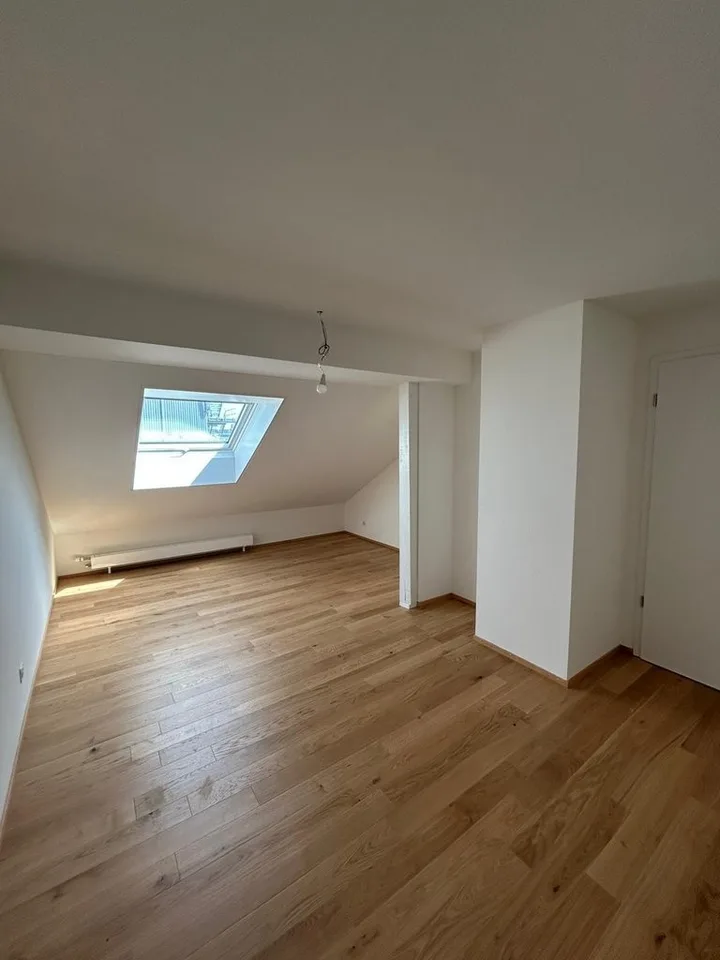 Frisch sanierte 4.5 - Maisonettewohnung mit Terrasse