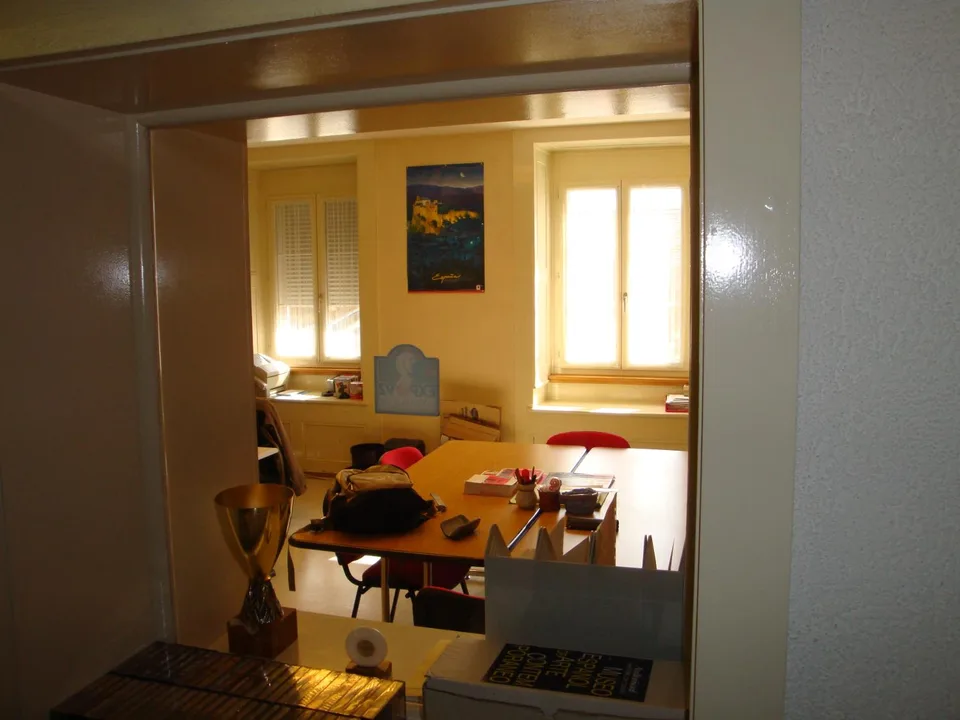 Rue de la Serre 3, Neuchâtel  - Local commercial de 3 pièces au rez-de-chaussée