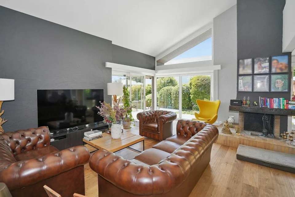 Casa unifamiliare di design esclusivo con piscina a Oberwil