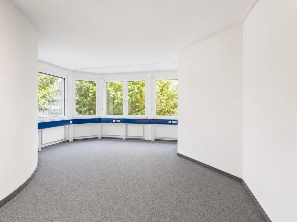Flexible Büroflächen mit Entwicklungspotenzial an zentraler Lage