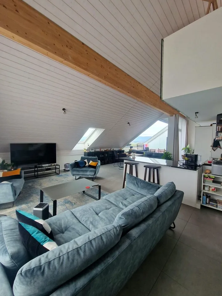 Wunderschöne, neuere Duplexwohnung mit 3,5 Zimmern und teilweisem Seeblick
