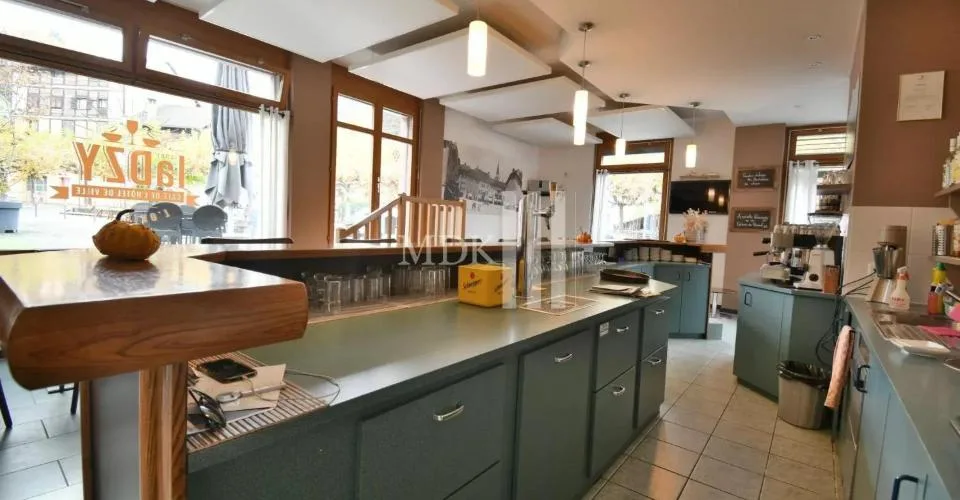 Spazio commerciale nel centro città – foto 10 di 12