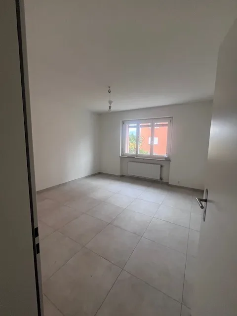ASCONA, wir vermieten eine 3 1/2-Zimmer-Wohnung in zentraler Lage