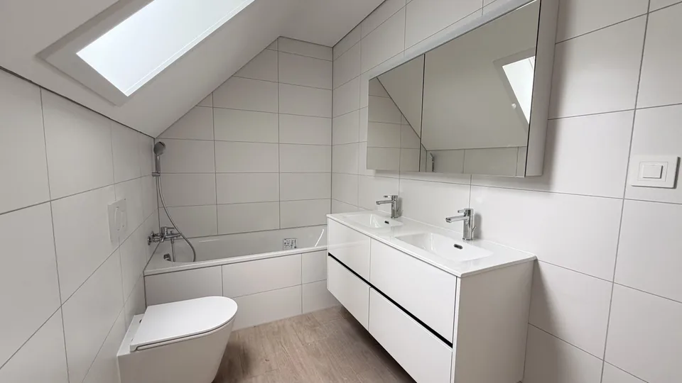 Zu vermieten 5,5-Zimmer-Maisonette-Wohnung in Delémont – Foto 8 von 12