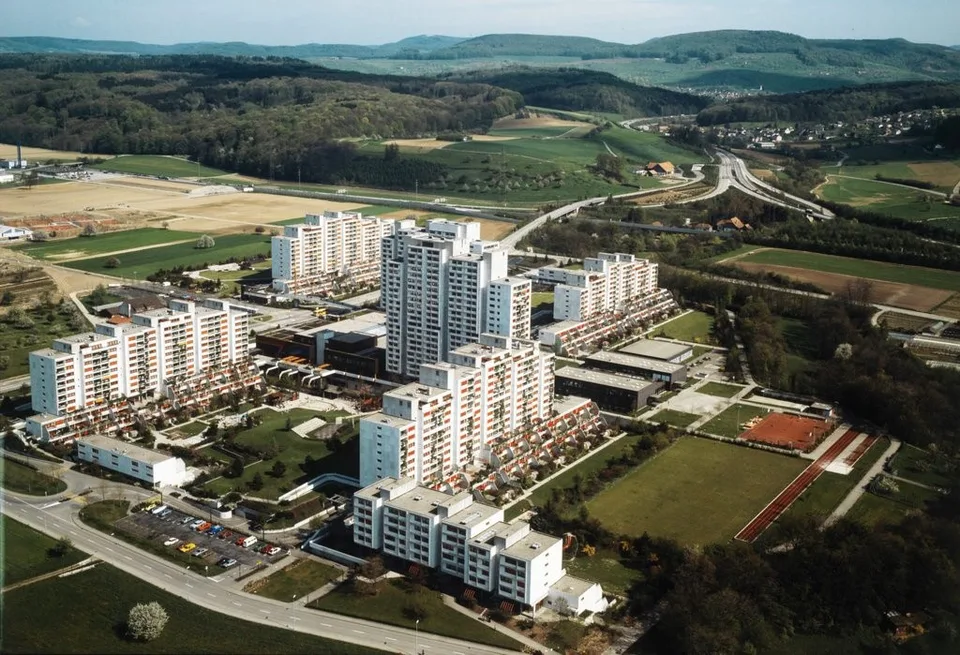 Attraktiver Gewerberaum mit vielseitigem Potenzial im Liebrüti