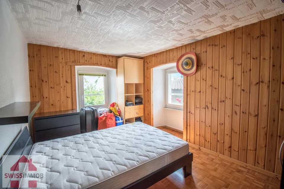 2,5 Zimmer in einem alten Haus in Vétroz