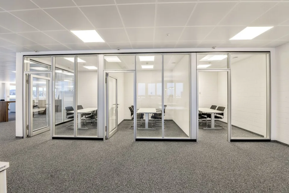 Co-Working Workspaces - Meeting Rooms - Training Room