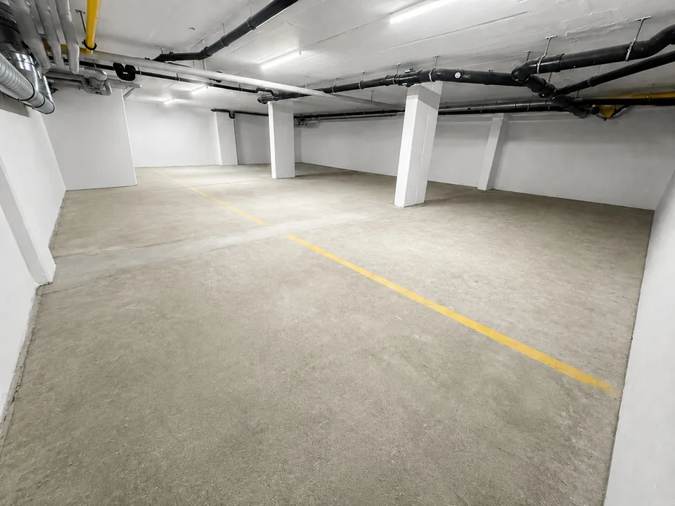 Grosszügiger 142 m² Lager- & Hobbyraum im UG 2 an ruhiger Lage in Zürich 8037  vielseitig nutzbar