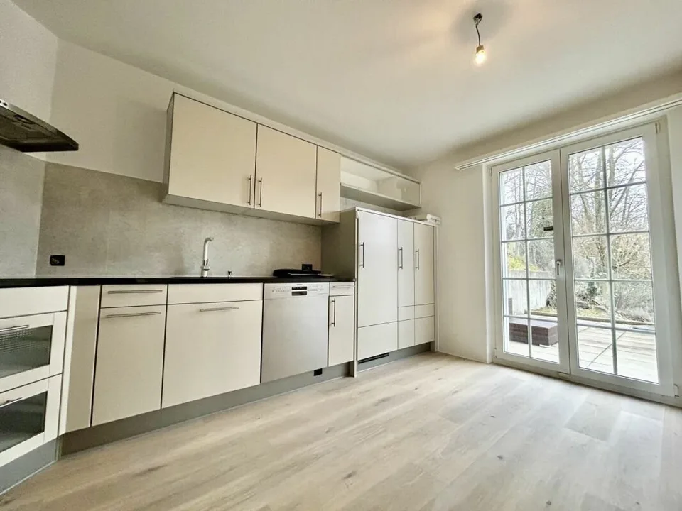 Moderne 5.5-Zimmer-Maisonette-Wohnung in ruhiger Lage in Möhlin