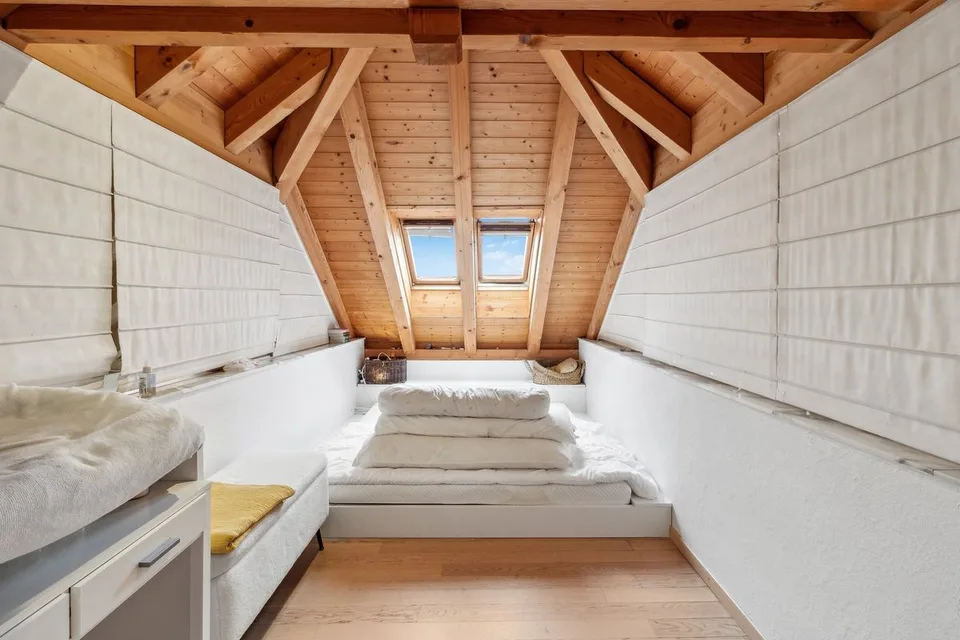 Exklusives, ruhig gelegenes Einfamilienhaus mit Pool zur Langzeitmiete – Foto 6 von 13