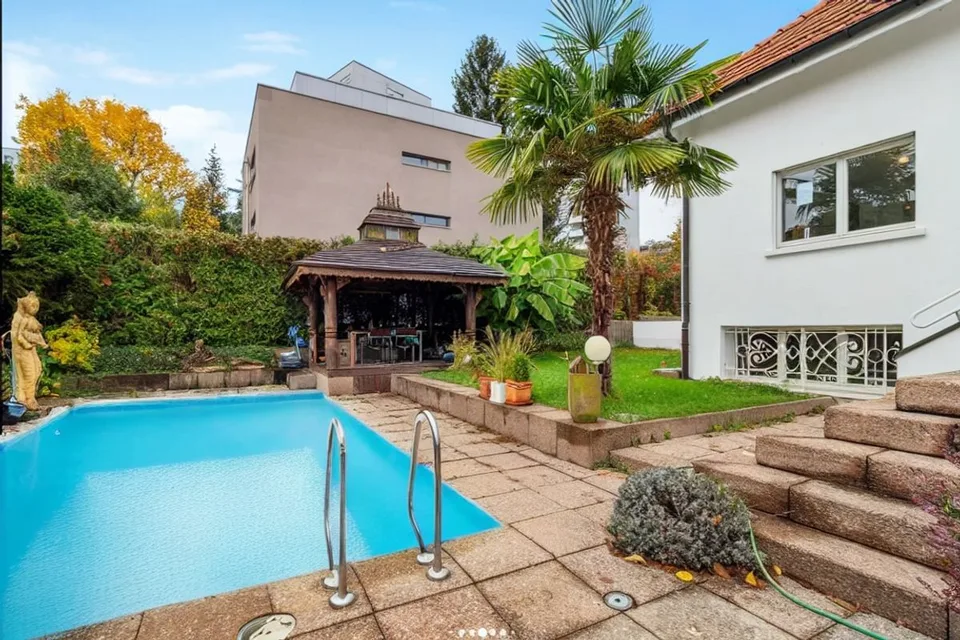 Exklusives, ruhig gelegenes Einfamilienhaus mit Pool zur Langzeitmiete