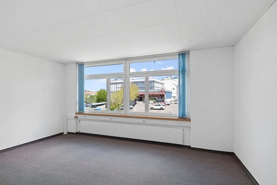 Arbeiten im topmodernen Geschäftshaus!