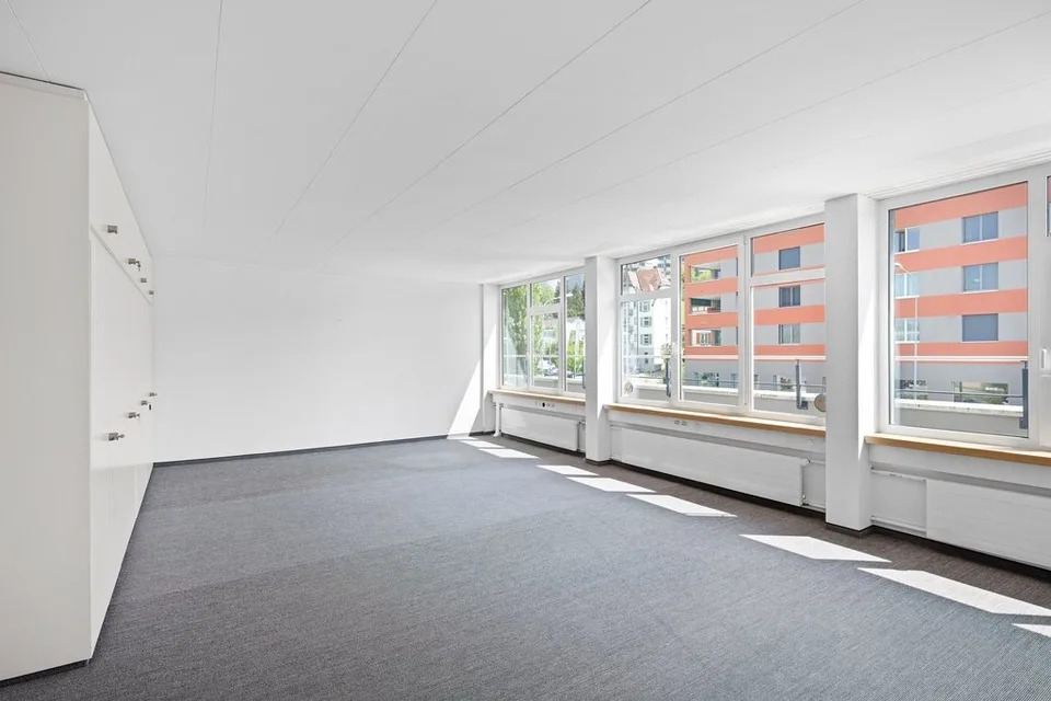 Arbeiten im topmodernen Geschäftshaus!