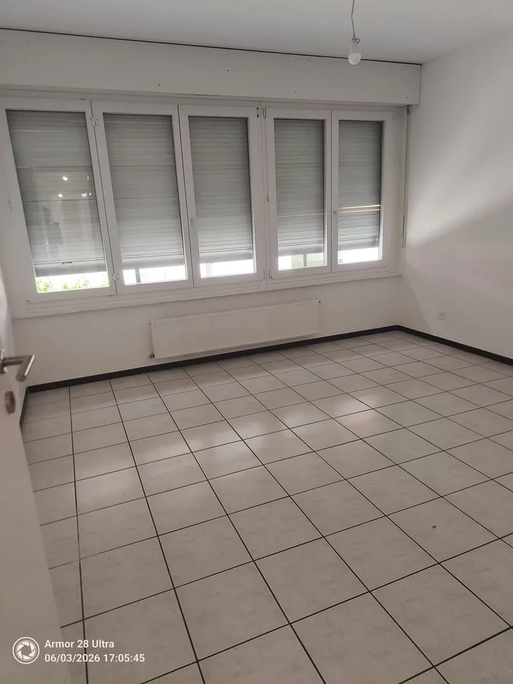 CHIASSO - HELLE 5-ZIMMER-WOHNUNG