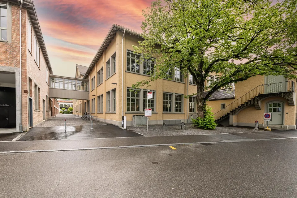 Grosszügige und helle Bürofläche mit Charakter