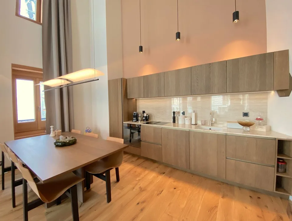 Esclusivo appartamento di nuova costruzione di 3.5 locali in affitto nel cuore di Andermatt Reuss