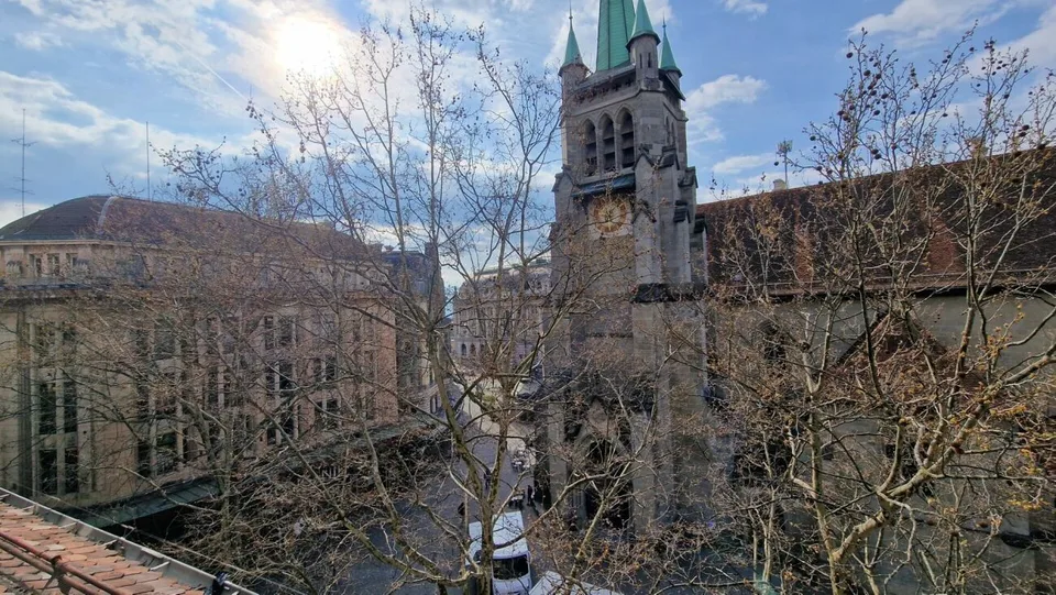Belle surface administrative de 354m² au coeur de Lausanne: Place Saint-François !