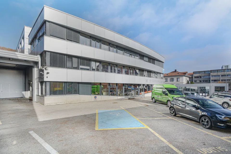 Büro/Werkstatt 173 m2 – Nähe Autobahn und Verkehr
