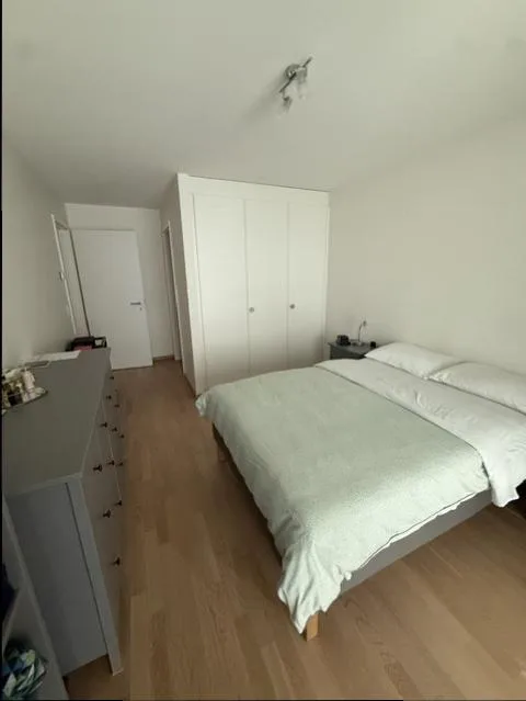 In affitto - Appartamento di 4,5 locali con loggia e giardino d'inverno a Nyon