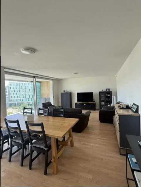 In affitto - Appartamento di 4,5 locali con loggia e giardino d'inverno a Nyon