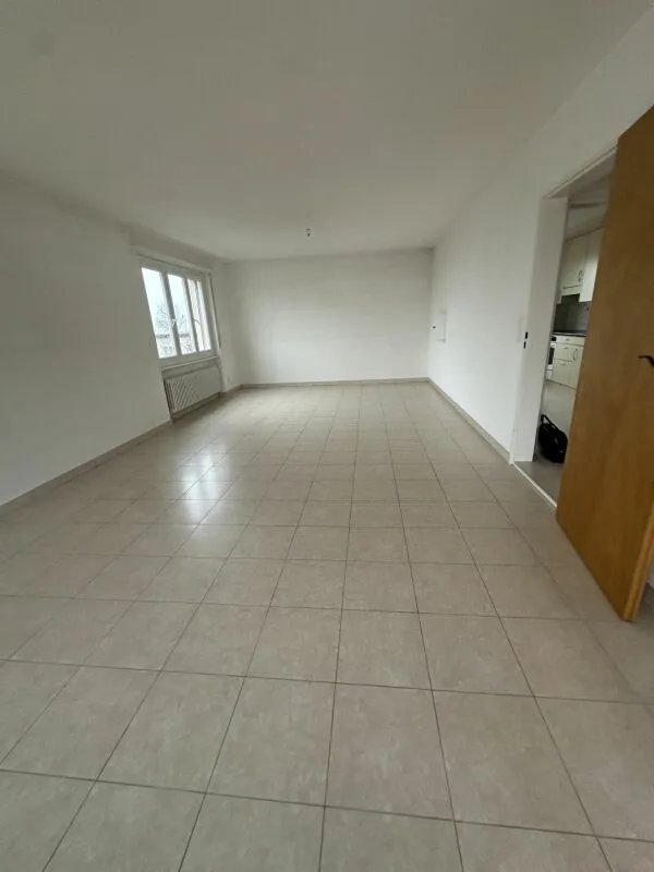In affitto un bel appartamento di 4,5 locali con balcone, in un quartiere tranquillo