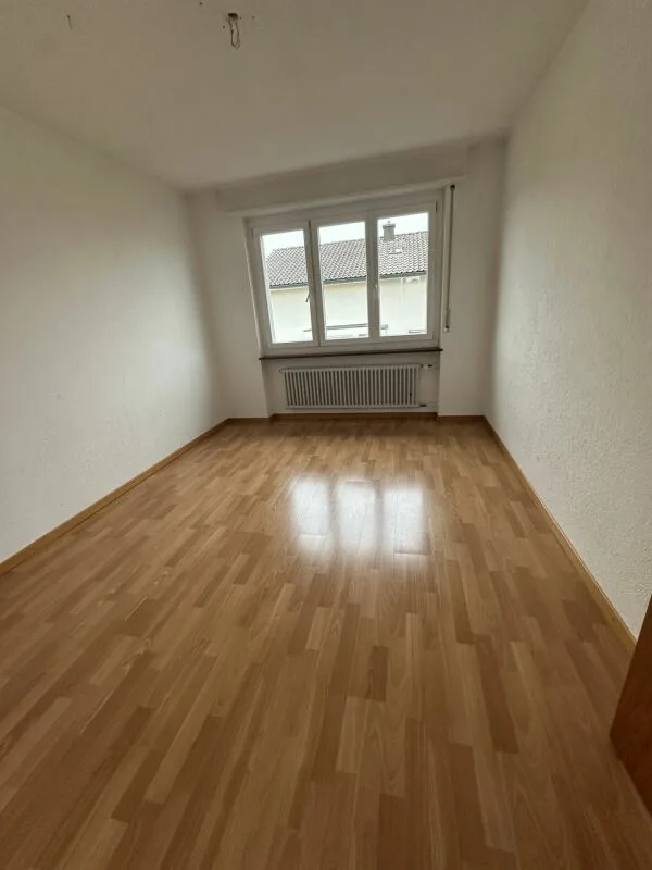 In affitto un bel appartamento di 4,5 locali con balcone, in un quartiere tranquillo
