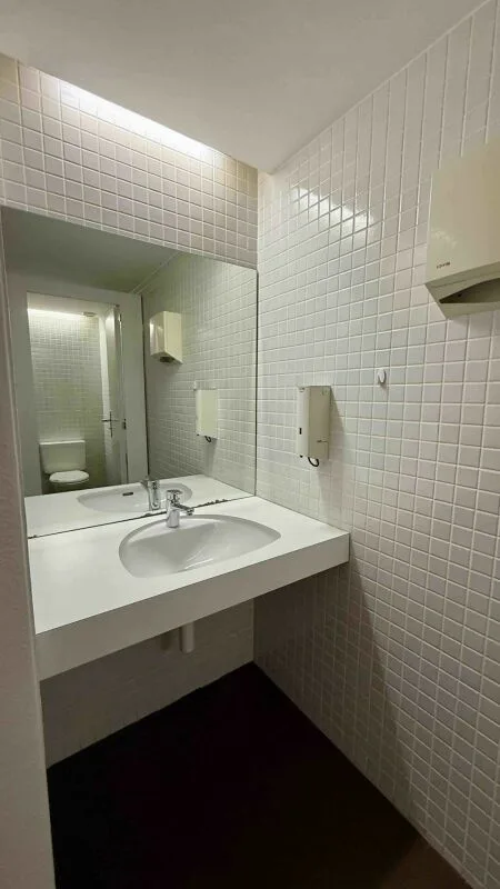 Bureaux et espaces de pratique modernes dans un emplacement central à Flawil – photo 10 sur 11