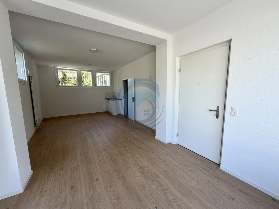 Lokal im Zentrum von La Tour-de-Peilz