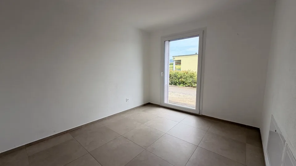 4,5-Zimmer-Wohnung im Erdgeschoss zu vermieten in Courfaivre – Foto 6 von 10