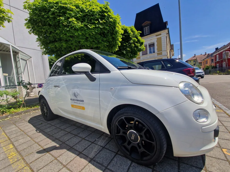 Parking extérieur dans la ville de Delémont à louer