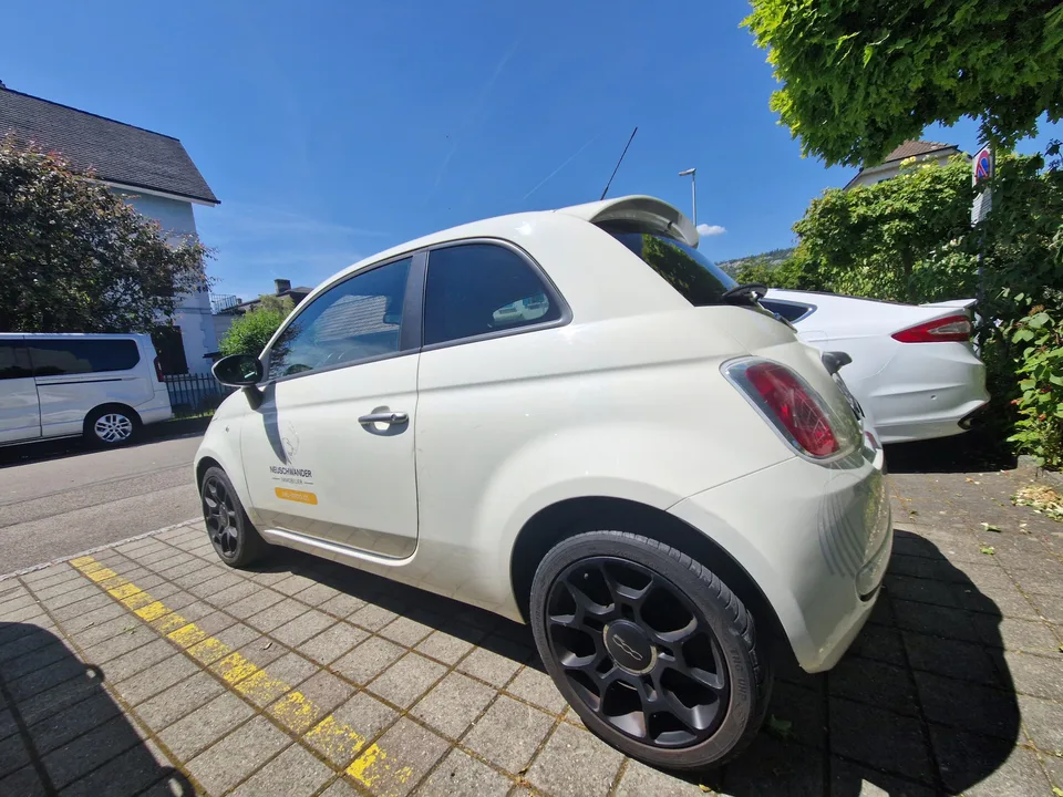 Parking extérieur dans la ville de Delémont à louer