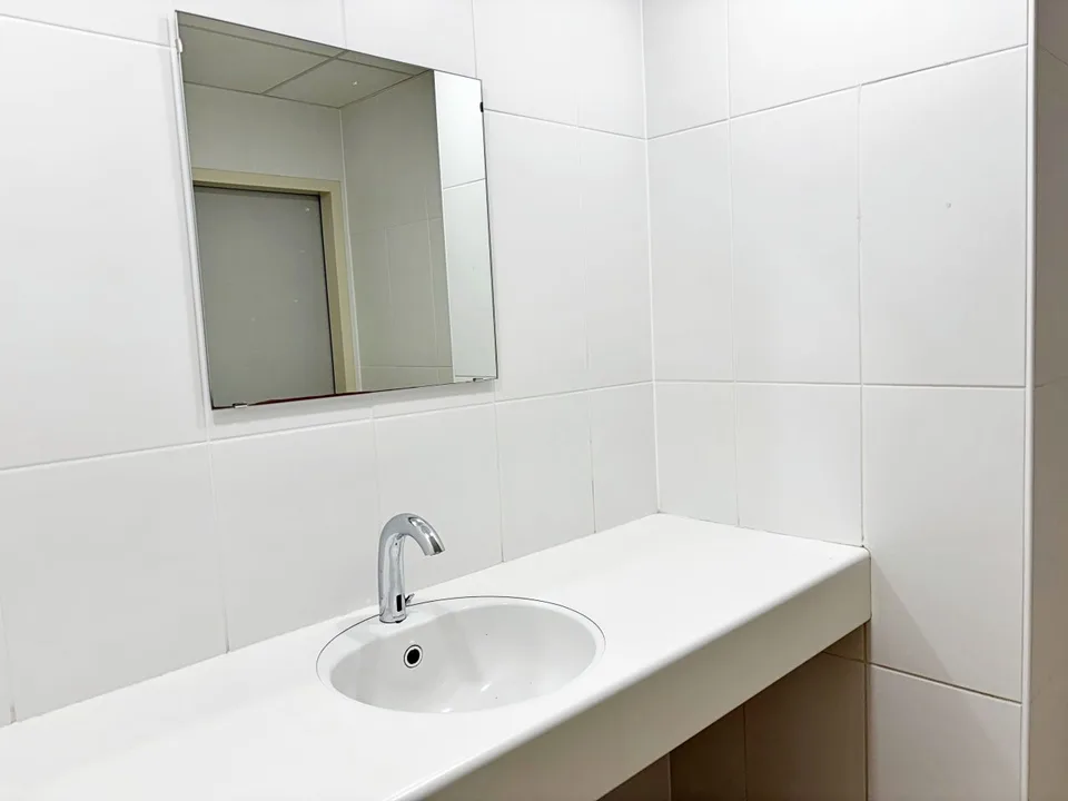 Außergewöhnlicher Geschäftsraum im Zentrum von Nyon – Foto 13 von 13
