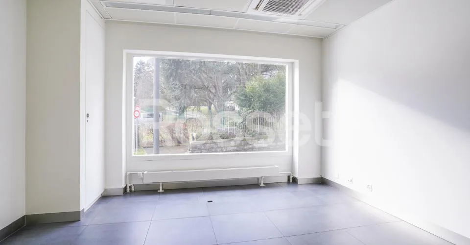 Arcade d'env. 153m² au rez-de-chaussée avec 121 m² au rez-inférieur – photo 7 sur 8