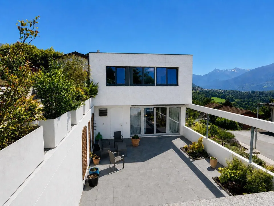 Bellissima villa progettata da un architetto con 4,5 stanze in affitto a Savièse