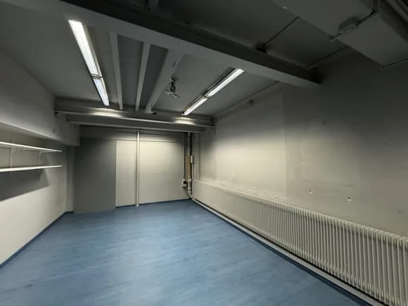 Espaces commerciaux polyvalents dans un emplacement central (25 - 60m2)